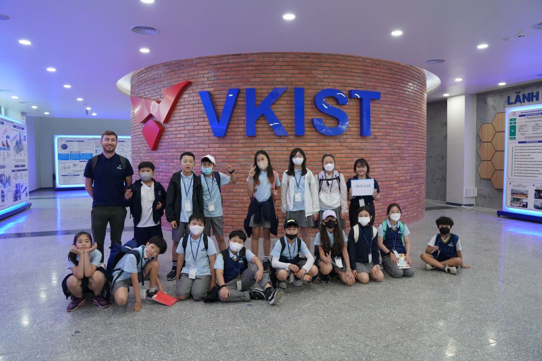 VKIST welcomed the visit of Dewey Schools